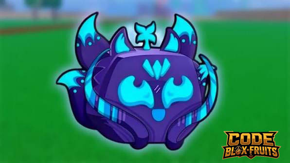 Kitsune trong Blox Fruits ở dạng thường và dạng Transformation